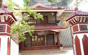 Kuppath Inn