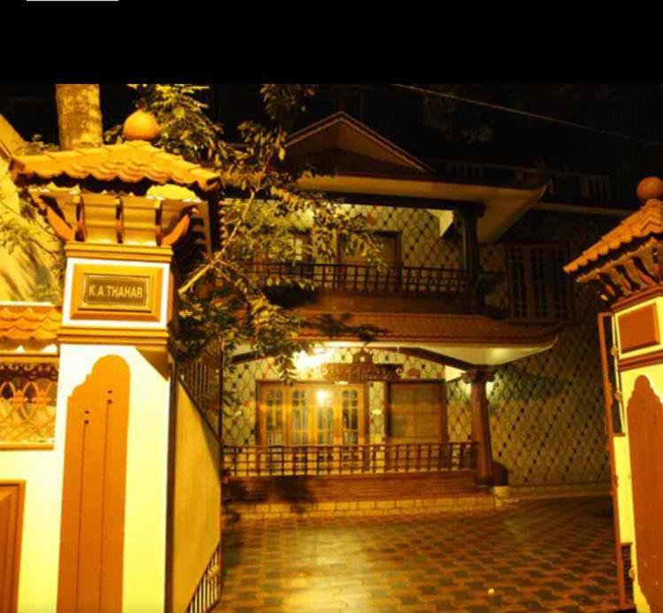 Kuppath Inn Kochi Exterior photo